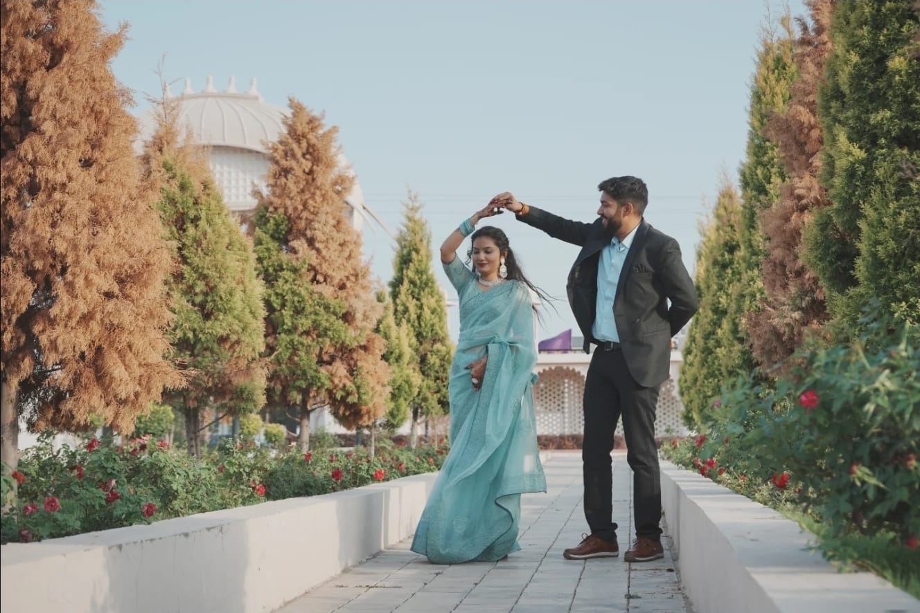 बालाजी पुरम बना प्री-वेडिंग शूट का हॉटस्पॉट, राजशाही पैटर्न की वास्तुकला खींच रही युवाओं को